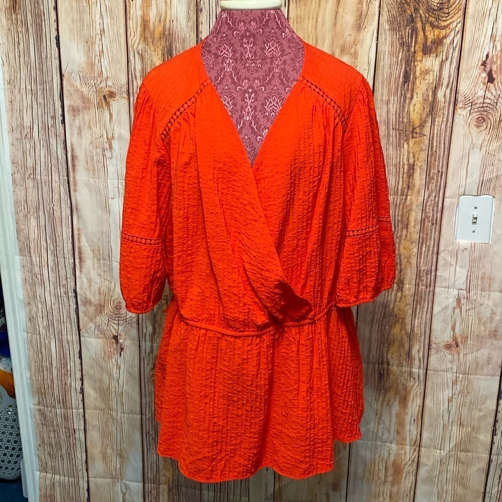 Lane Bryant Size 20 Pullover Corral Blouse with elastic Waist &‎ belt loop.